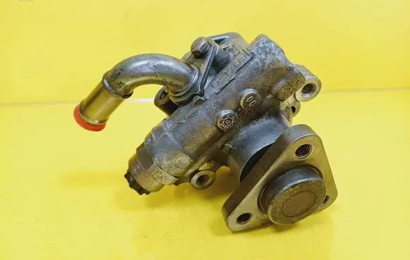Audi A4 S4 B5 8D Power steering pump 8D0145156L