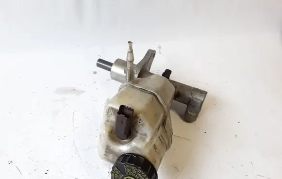 Peugeot 407 Master brake cylinder 9646980980