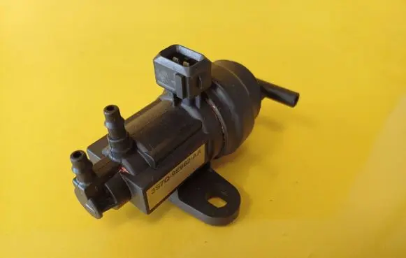 Ford Mondeo Mk III Turbo solenoid valve 3S7Q9E882AA