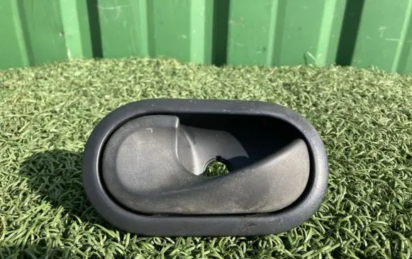 Renault Master III Front door interior handle 310579