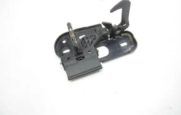 Volkswagen PASSAT B6 Engine bonnet/hood lock/latch loop/hook 3C0823480
