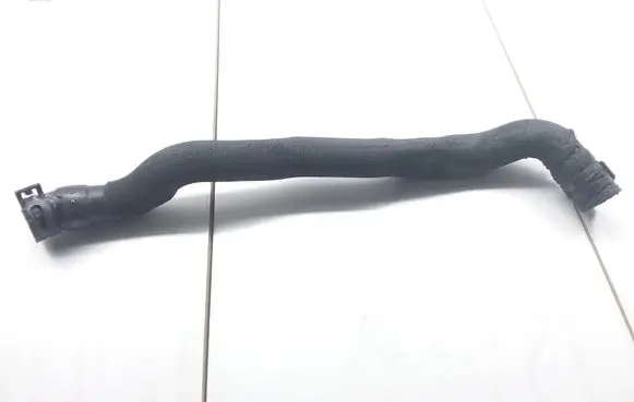 Mercedes-Benz A W169 Engine coolant pipe/hose 