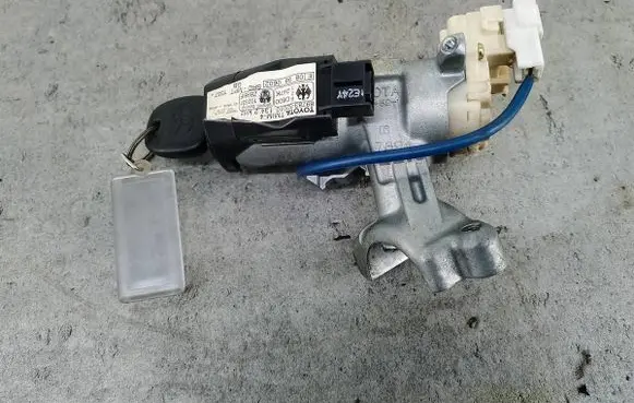 Toyota Yaris Ignition lock 