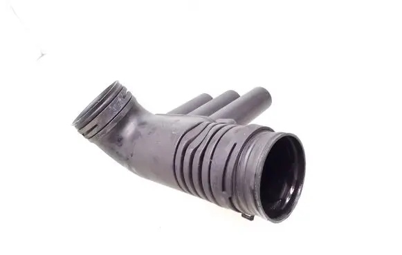 Audi A3 S3 8V Air intake hose/pipe 04E129651C