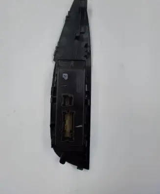 Nissan Qashqai Front door window switch trim 809614EH0AX