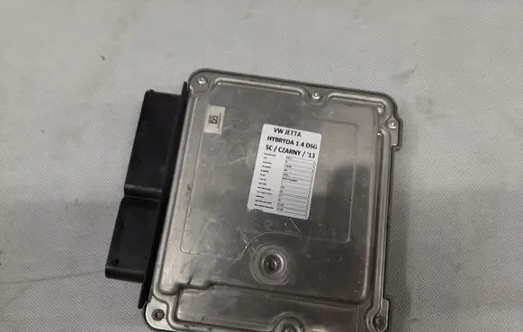 Volkswagen Jetta VI Engine control unit/module 04E907309H