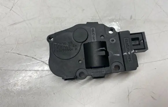 BMW X5 E70 Air flap motor/actuator T1015556H