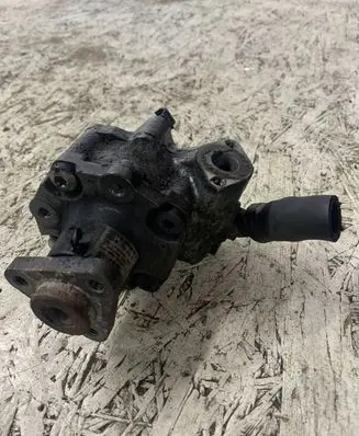 Audi A4 S4 B8 8K Power steering pump 8K0145154