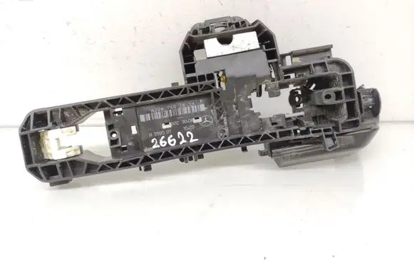 Rear door exterior handle/bracket