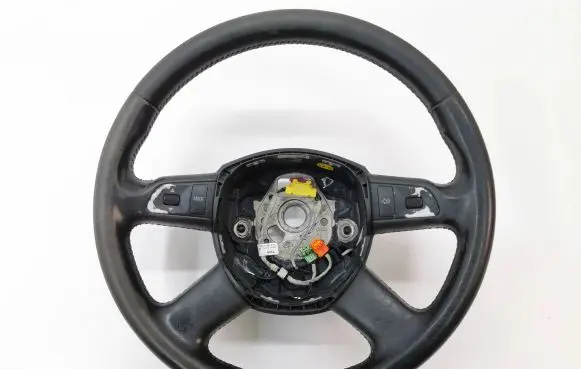 Audi Q7 4L Steering wheel 4F0124