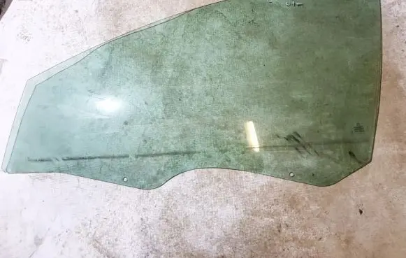 Citroen C5 Front door window glass four-door