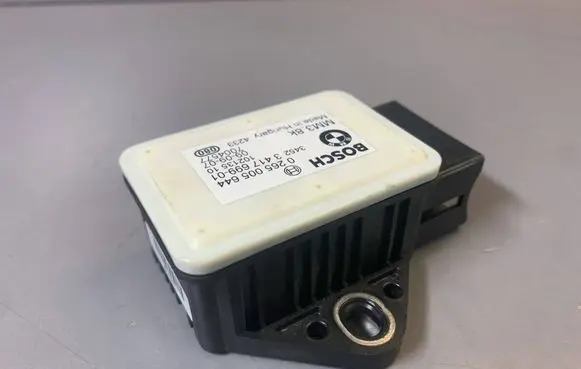 BMW X3 E83 ESP acceleration yaw rate sensor 0265005644 34523417699 3417699