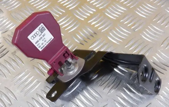 Audi TT TTS RS Mk3 8S Aerial antenna amplifier 8S0907526
