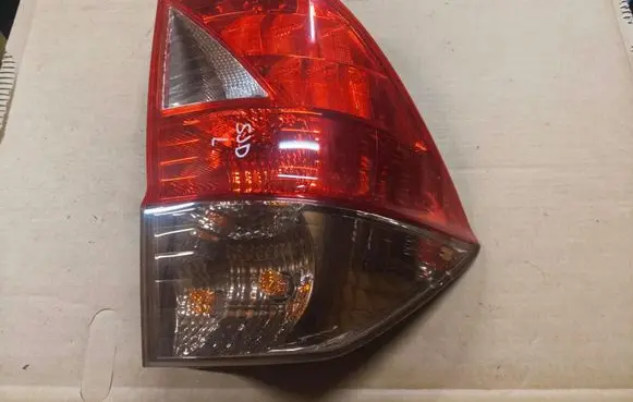 Honda FR-V Rear/tail lights
