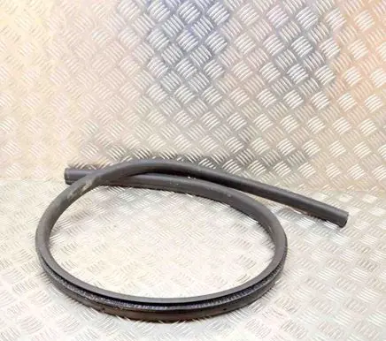 Maserati GranTurismo Rubber seal front door (on door) 80090000