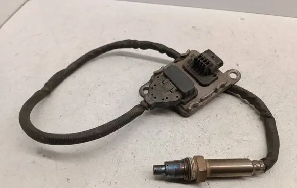 Mercedes-Benz E W213 Lambda probe sensor A0009057208 SNS424A 0009057208