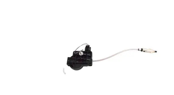 Fuel tank cap lock