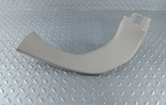 Nissan Leaf II (ZE1) Tailgate trim 909035SH0A