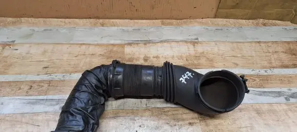 KIA Sorento Air intake duct part 282103E700