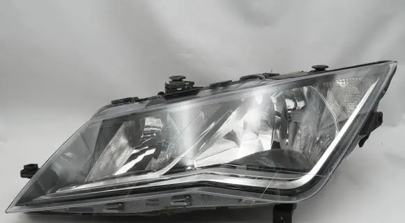 Seat Leon (5F) Headlight/headlamp 5F1941005A 90010798