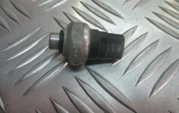 Hyundai i10 Air conditioning (A/C) pressure sensor 