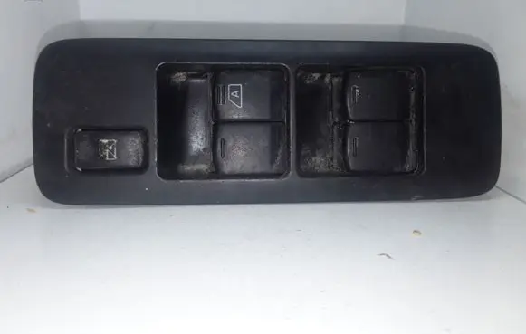 Nissan Qashqai Electric window control switch 25401JD000