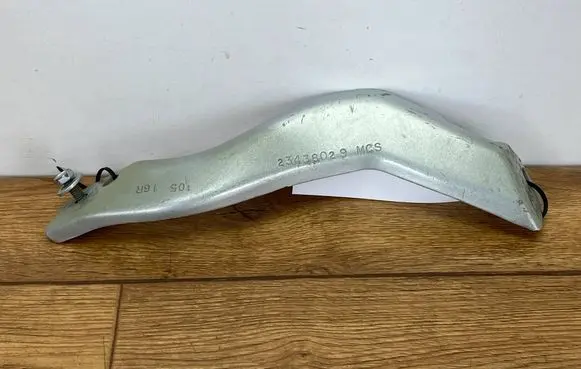 Chevrolet Camaro Fender mounting bracket 23438029PINYA 23438029