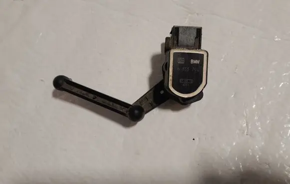 BMW X5 E70 Rear air suspension level height sensor 6853754