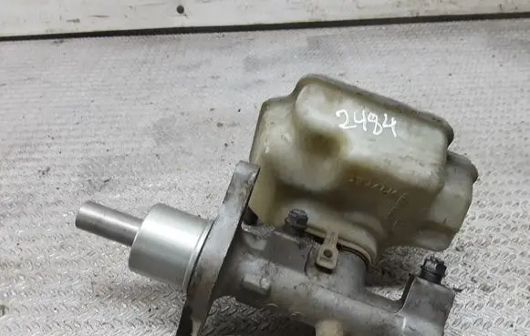 Master brake cylinder