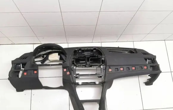 BMW X3 E83 Dashboard 7055976 3400698 221672