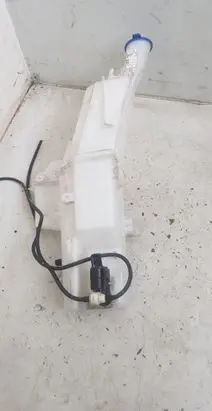 KIA Sportage Windshield washer fluid reservoir/tank 98610F1900