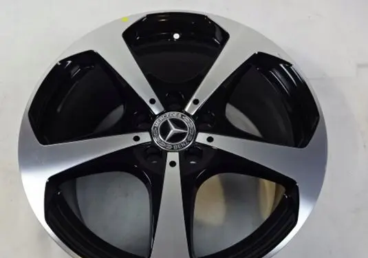 Mercedes-Benz C AMG W205 R18 alloy rim 