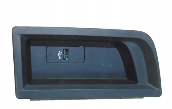 BMW 1 F20 F21 USB socket connector 