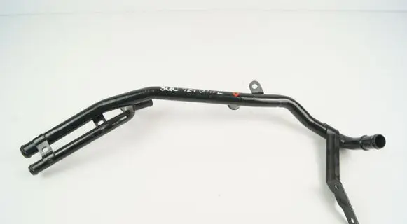 Volkswagen PASSAT B8 Engine coolant pipe/hose 3Q0121070L