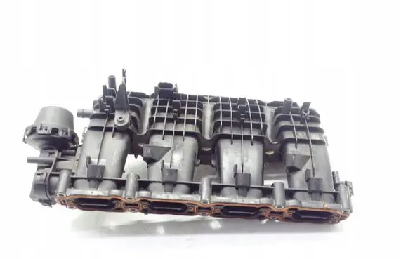 Volkswagen Polo V 6R Intake manifold 06L133201CD