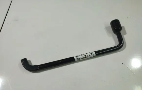 Peugeot 207 Wheel nut wrench 