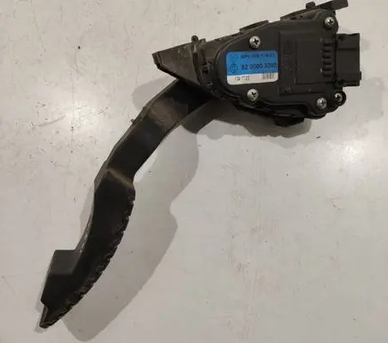 Renault Laguna II Accelerator throttle pedal 8200003392