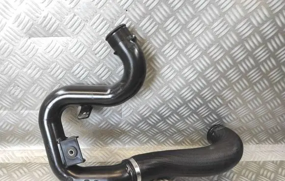 Intercooler hose/pipe