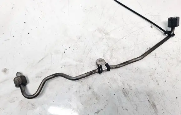 Mercedes-Benz R W251 Fuel line pipe