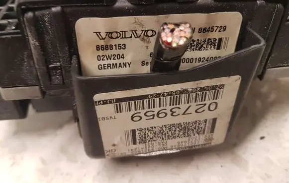 Volvo S80 Fuse module 8688153 02W204