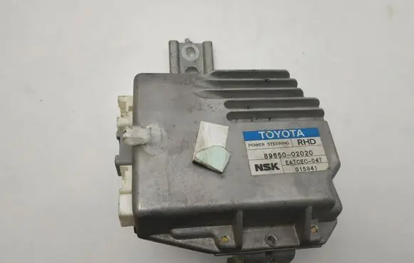 Toyota Corolla E120 E130 Power steering control unit/module 8965002020