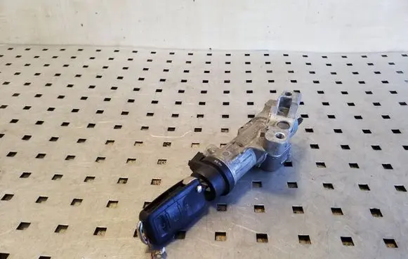 Volkswagen Polo IV 9N3 Ignition lock 4B0905851Q 4B0905849
