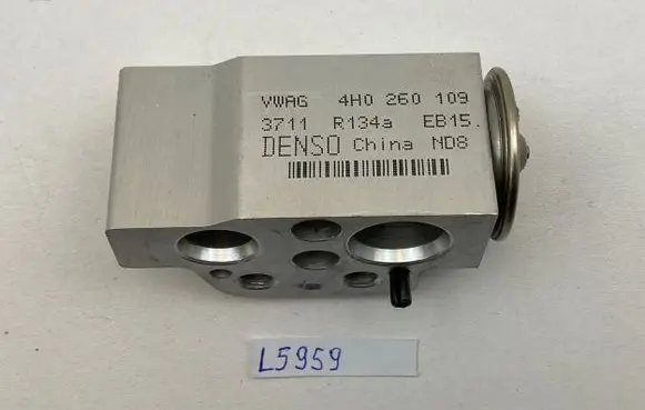 Audi A8 S8 D4 4H Air conditioning (A/C) expansion valve 4H0260109 3711R134A L5959