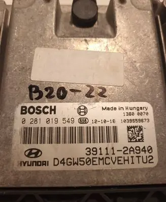 Hyundai i30 Engine control unit/module 0281019549 391112A940