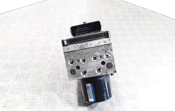 Volkswagen PASSAT B6 ABS Pump FQ63060923DEZ 3C0614109A 16420502