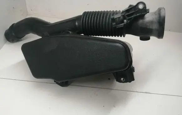 Toyota Prius (XW30) Intake resonator 1775037010
