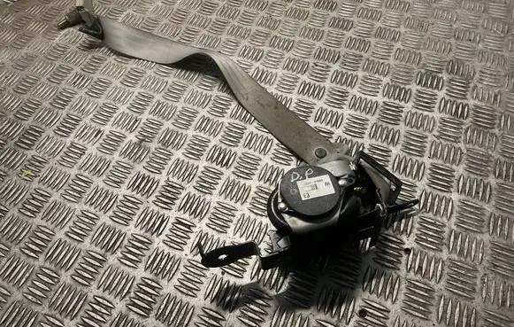Hyundai Terracan Front seatbelt