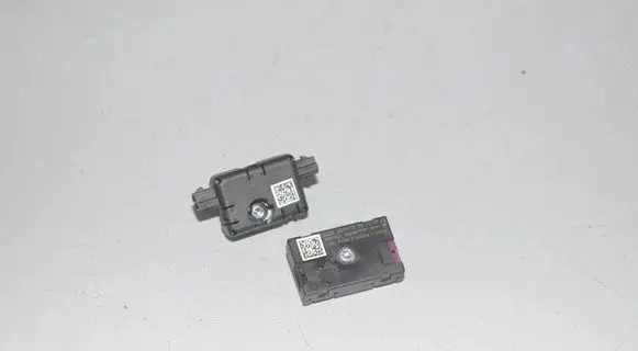BMW i4 Aerial antenna amplifier 6832256 6835155 65206832256