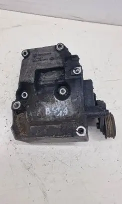 Volkswagen PASSAT B5.5 Engine mounting bracket 038260385C