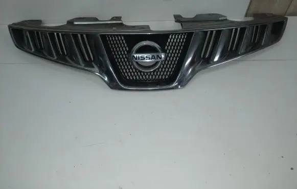 Nissan Murano Z51 Front bumper upper radiator grill 623101AA0A